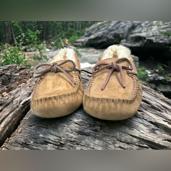 🔥🔥UGG Dakota Moccasin Slipper Water Resistant Slip on Size 6 - Picture 3 of 16
